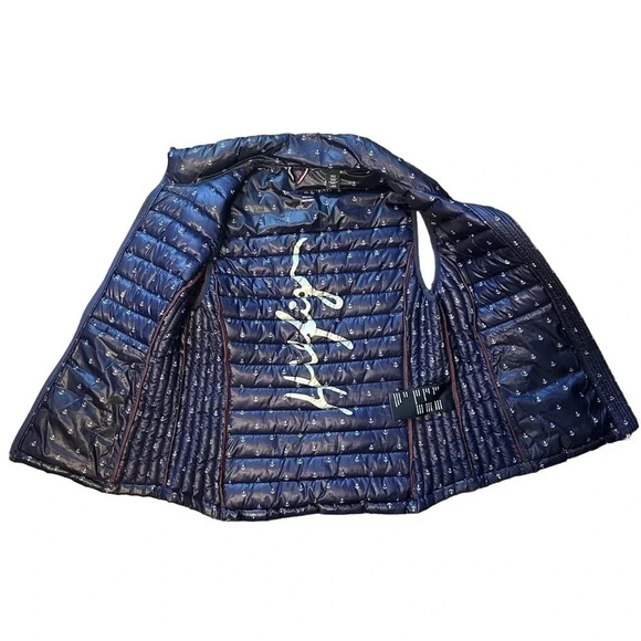 Tommy Hilfiger Womens Large Puffer Vest Navy Anchor Print EUC Packable - Picture 3 of 9
